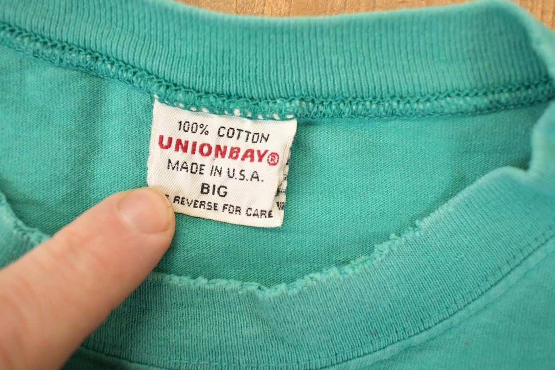 Vintage 1990s Unionbay Sportswear Souvenir Travel T-Shirt Men's L from propervintagecanada