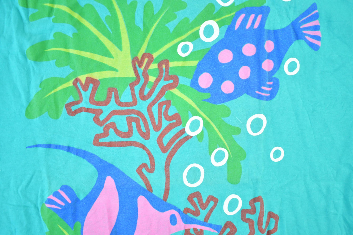 Vintage 1990s United Colours Of Benetton Souvenir Single Stitch Graphic Print T-Shirt Made In USA Men's XL from propervintagecanada