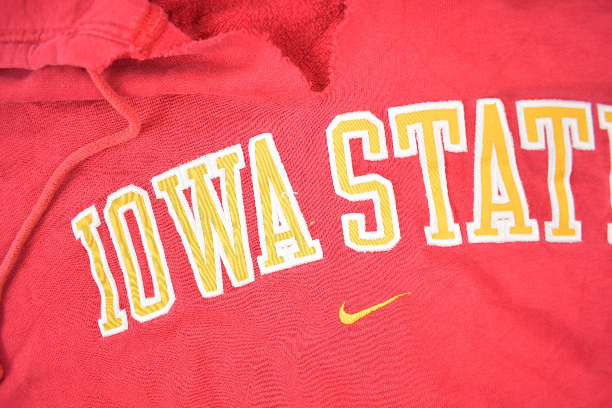 Vintage 1990s University of Iowa State Collegiate Nike Hoodie Men's Medium from propervintagecanada