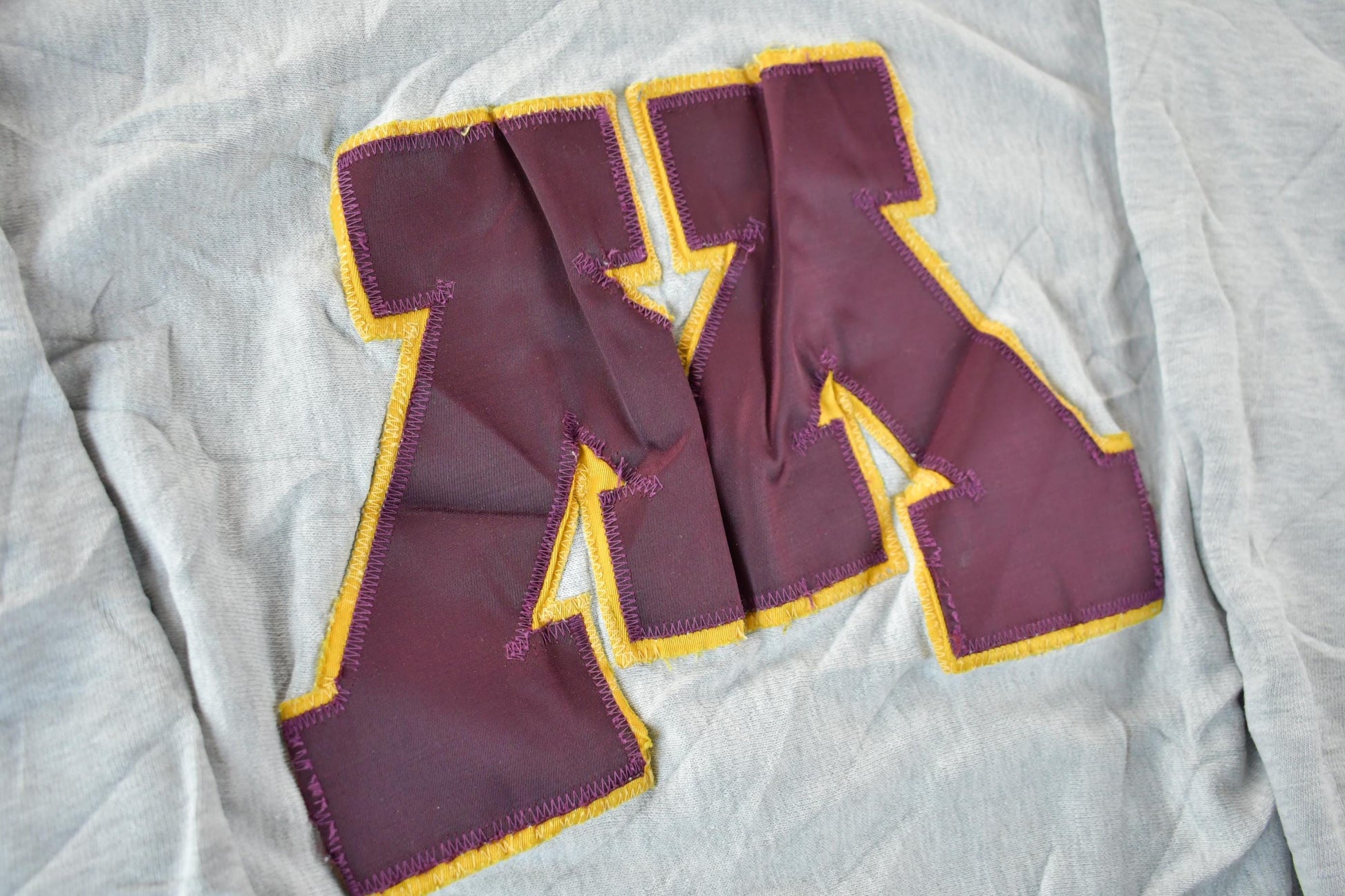 Vintage 1990s University of Minnesota Crewneck Men's XL from propervintagecanada