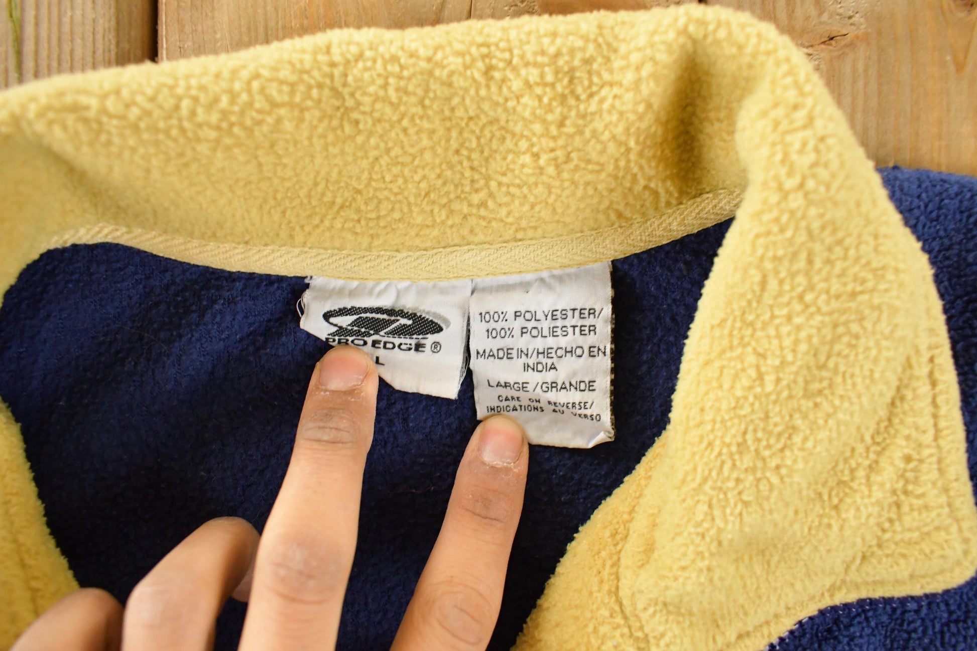 Vintage 1990s University Of Notre Dame Collegiate Fleece Quarter Zip Sweater Men's Large from propervintagecanada