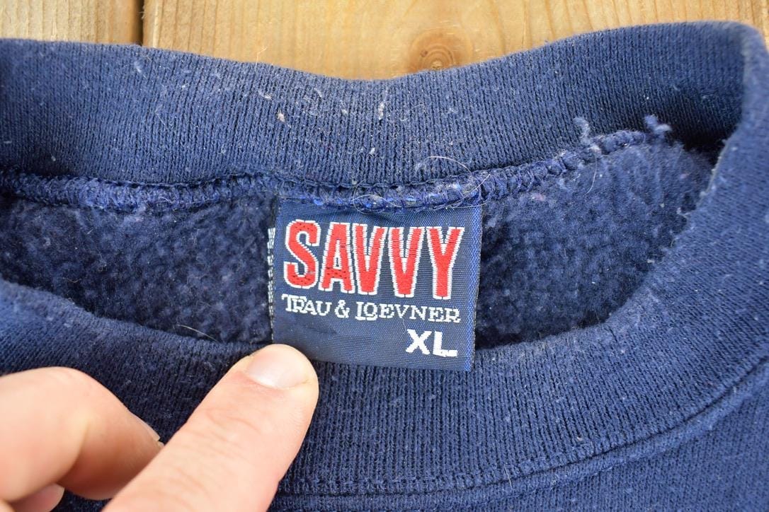 Vintage 1990s University Of Notre Dame Fighting Irish Collegiate Crewneck Made In USA Men's XL from propervintagecanada