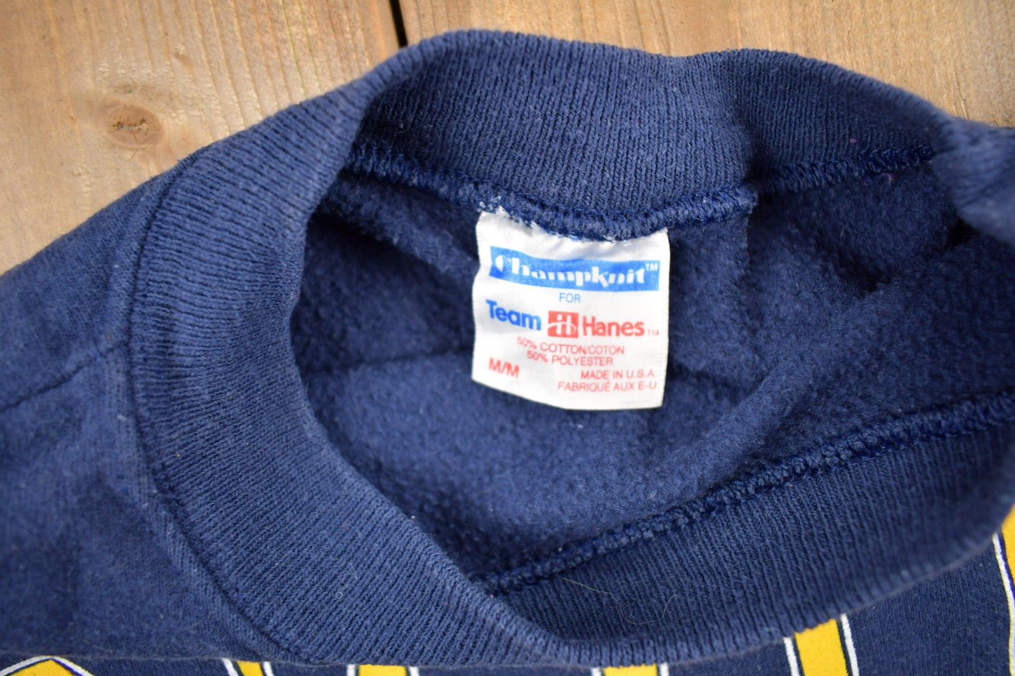 Vintage 1990s University Of Notre Dame Fighting Irish Collegiate Crewneck Men's S from propervintagecanada