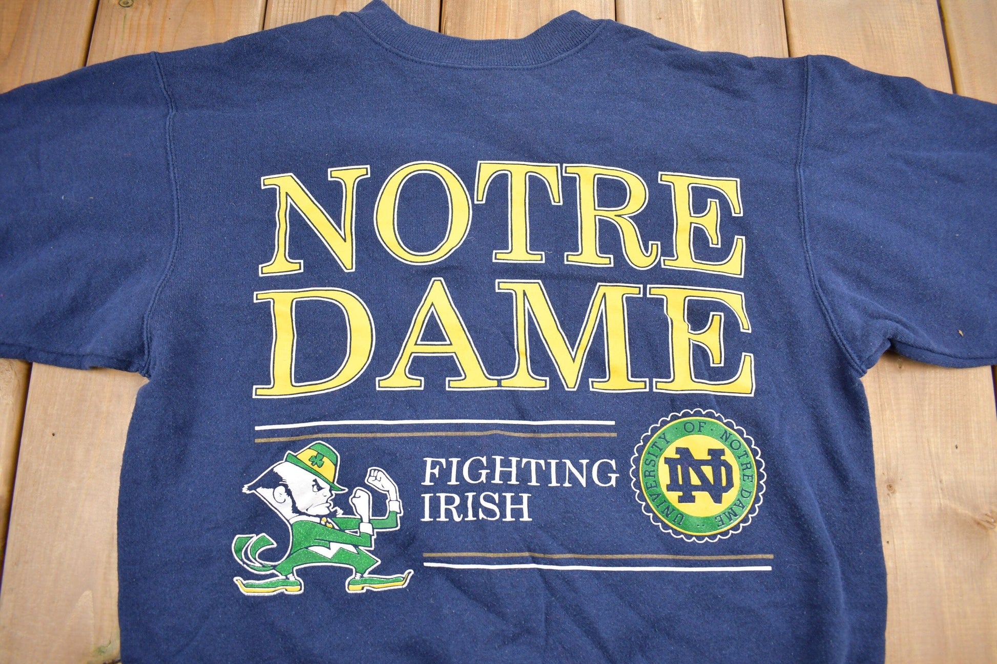 Vintage 1990s University Of Notre Dame Fighting Irish Collegiate Crewneck Men's S from propervintagecanada