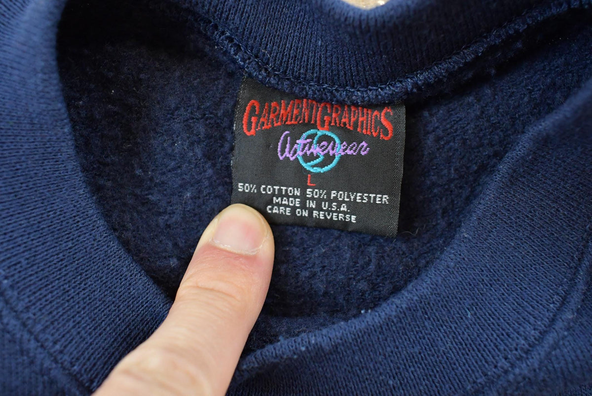 Vintage 1990s University of Notre Dame Fighting Irish Crewneck Sweatshirt Men's M from propervintagecanada