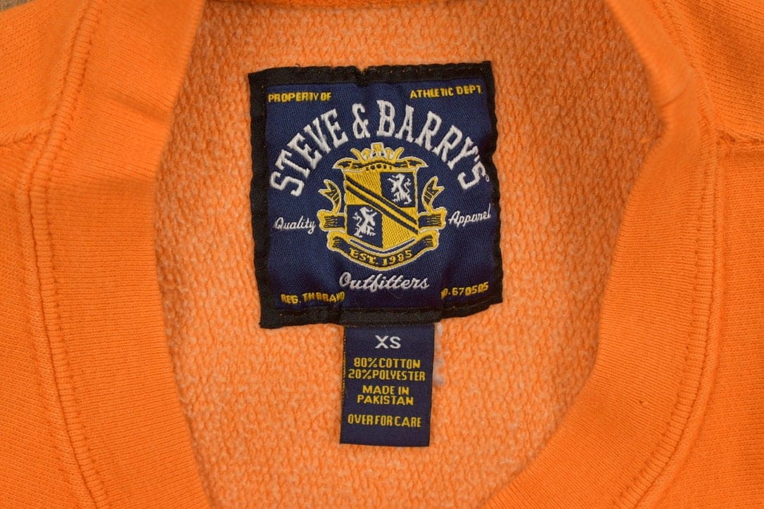 Vintage 1990s University Of Tennessee Collegiate Crewneck Men's XS from propervintagecanada