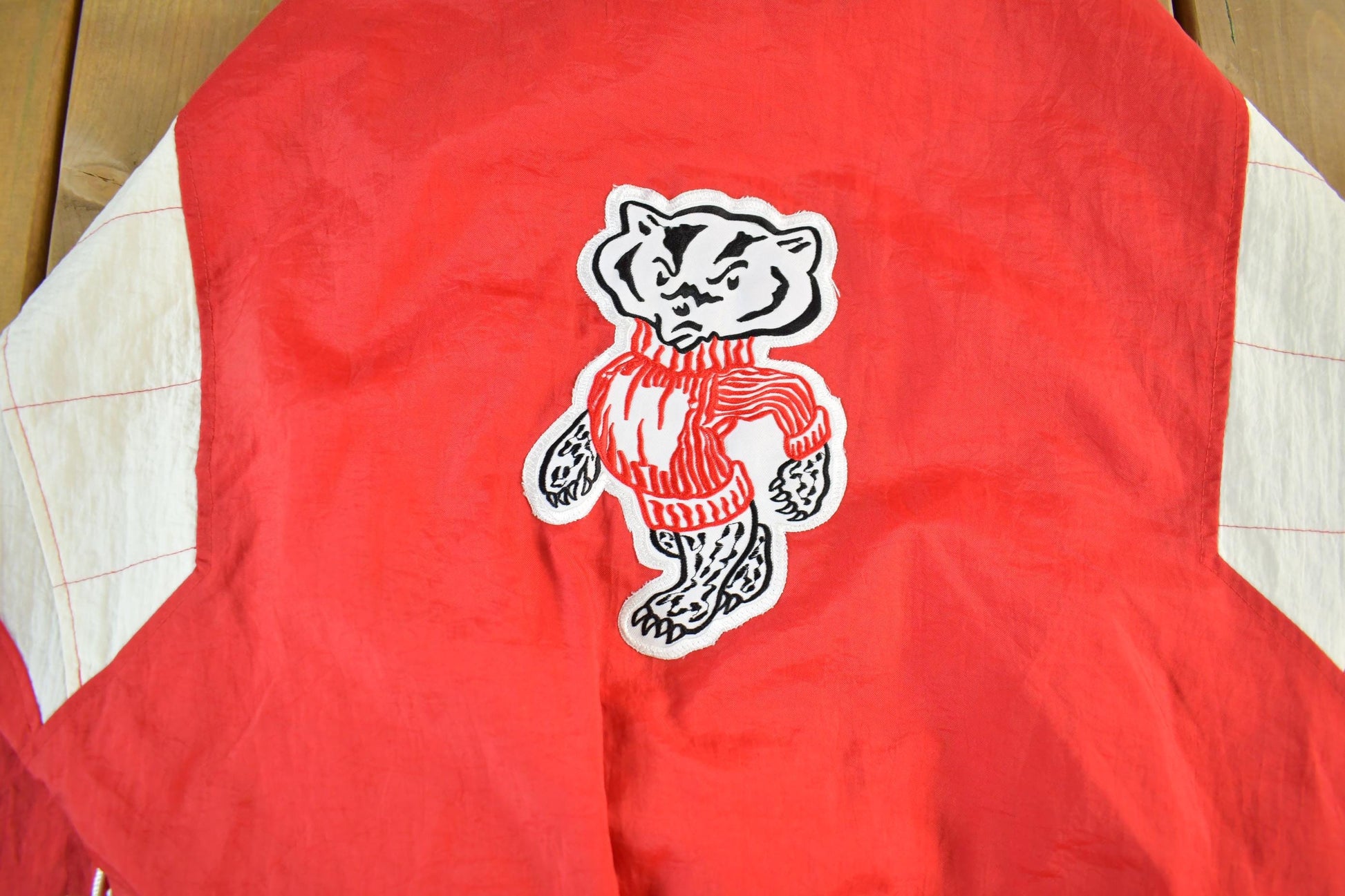 Vintage 1990s University of Wisconsin Badgers Collegiate NCAA Anorak Jacket Men's Large from propervintagecanada