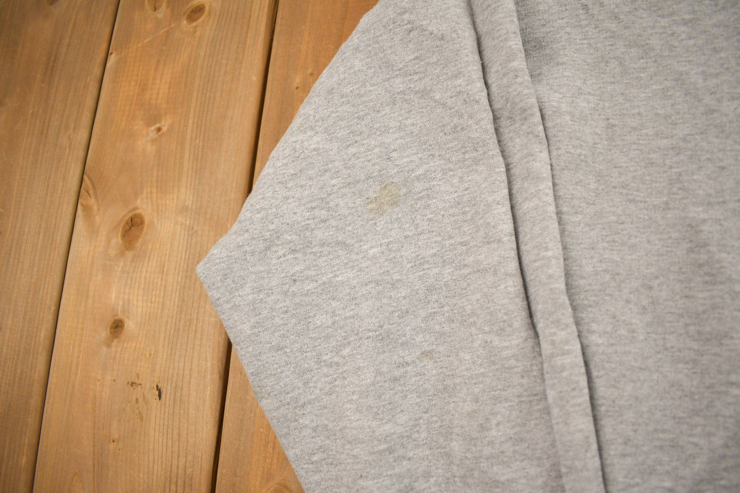 Vintage 1990s University Of Wisconsin Collegiate Champion Crewneck Men's Large from propervintagecanada