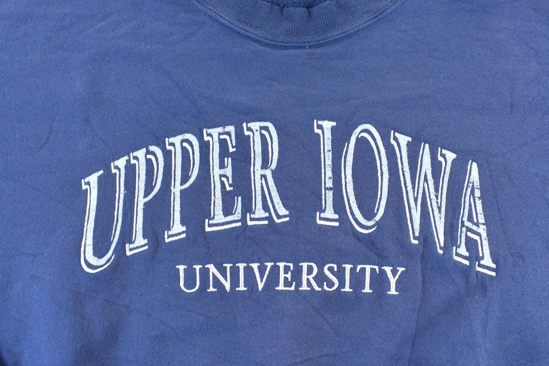 Vintage 1990s Upper Iowa University Collegiate Crewneck Men's XL from propervintagecanada