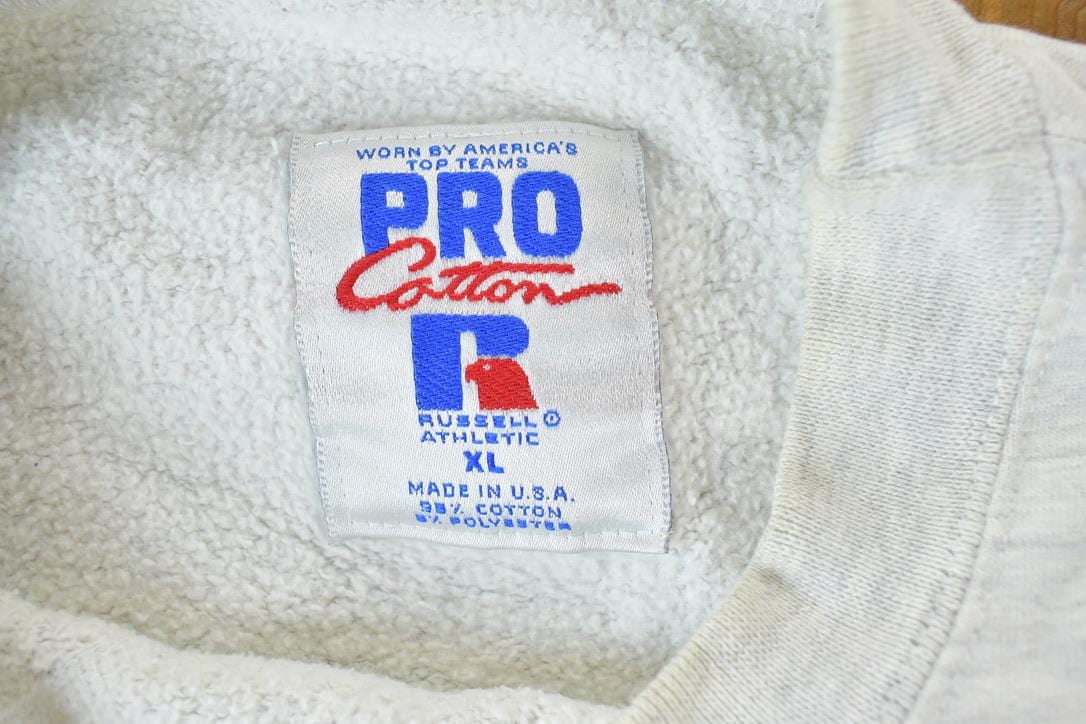 Vintage 1990s US Air Force University Crewneck Men's L from propervintagecanada