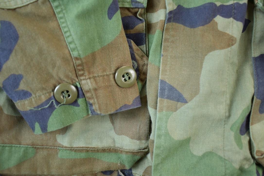 Vintage 1990s Us Army Military Button Up Camo Style Shirt Men's Medium from propervintagecanada