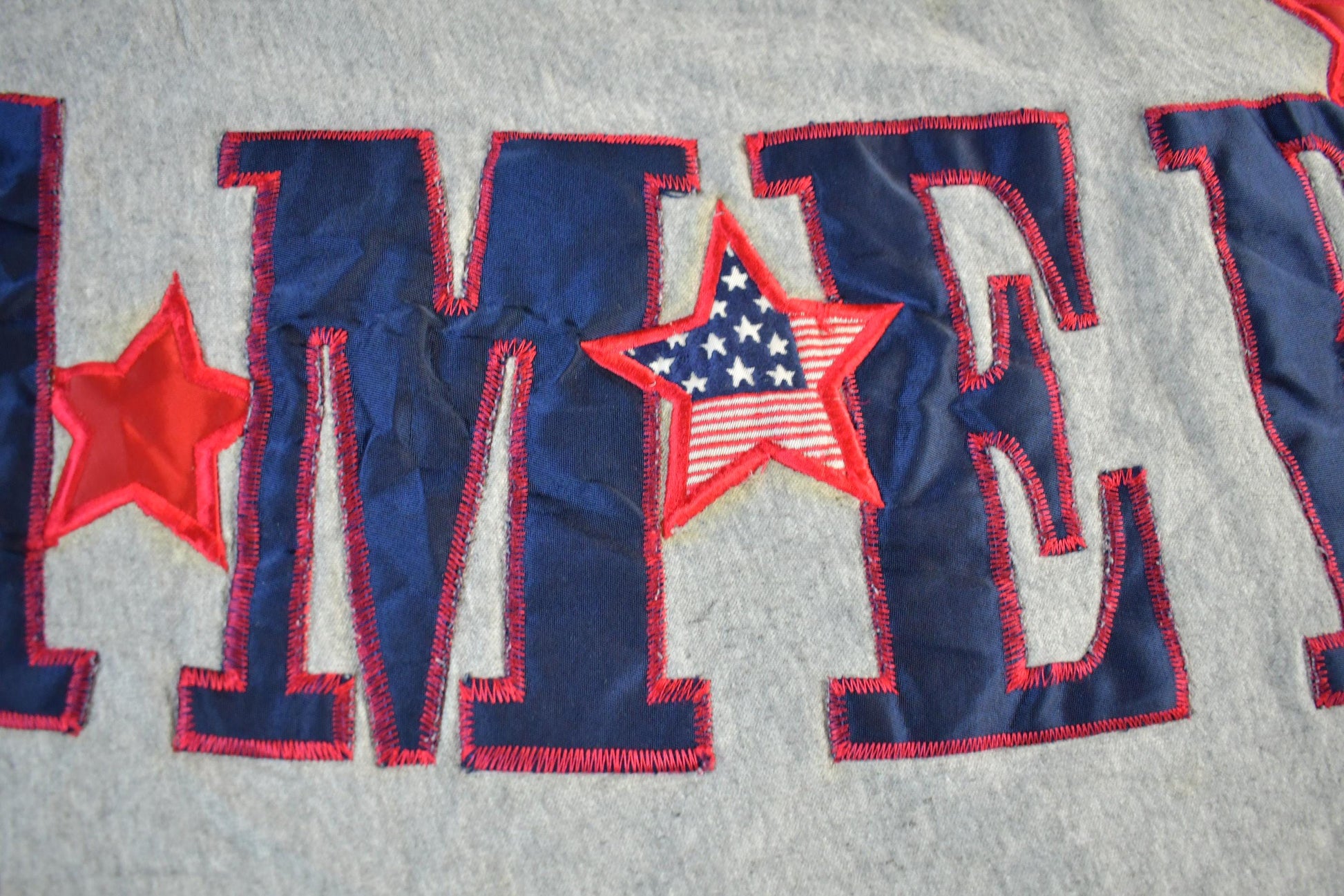 Vintage 1990s USA America Embroidered Crewneck Sweatshirt Men's 2XL from propervintagecanada