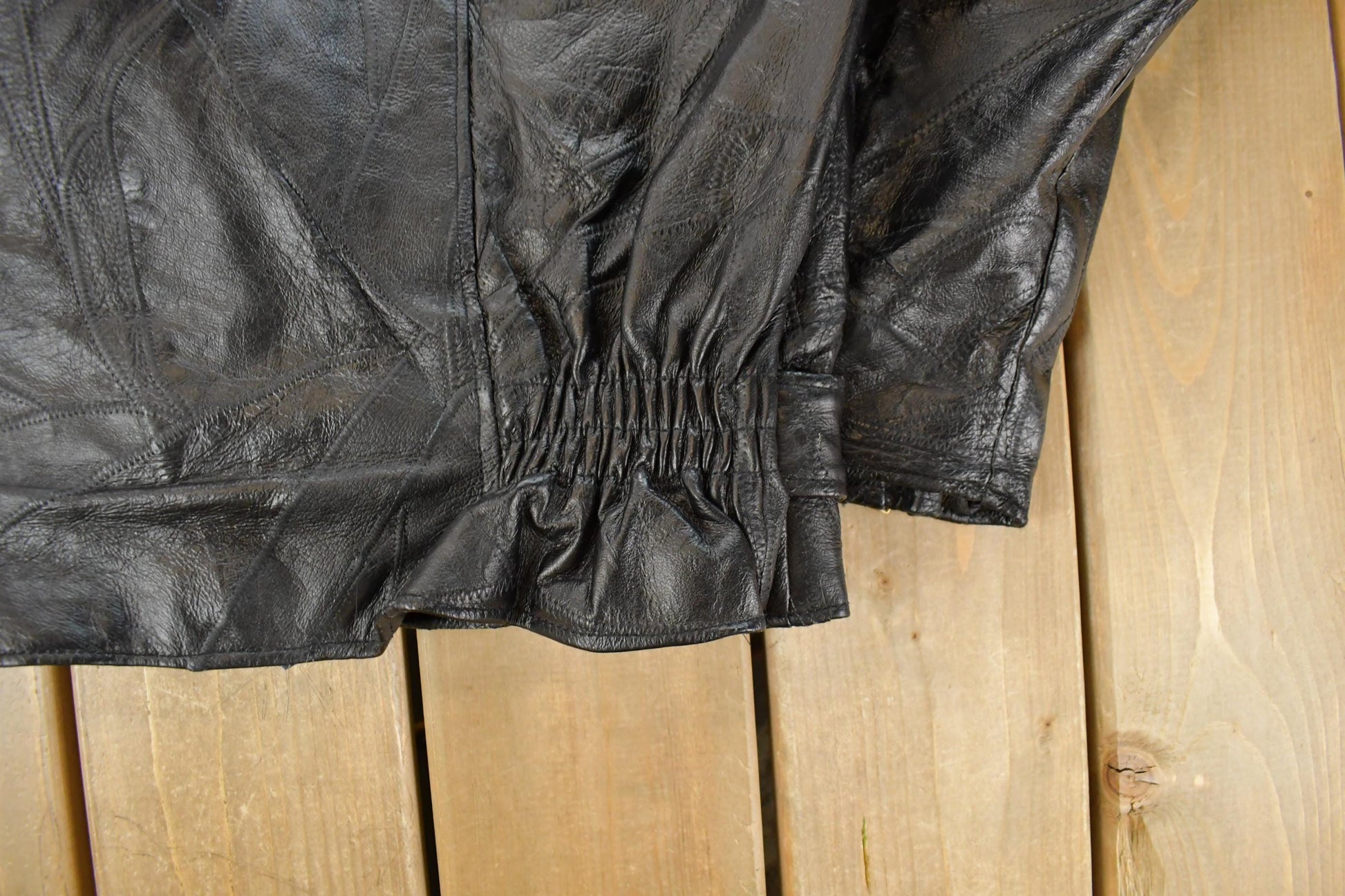 Vintage 1990s USA Biker Motorcycle Leather Jacket Men's Large from propervintagecanada