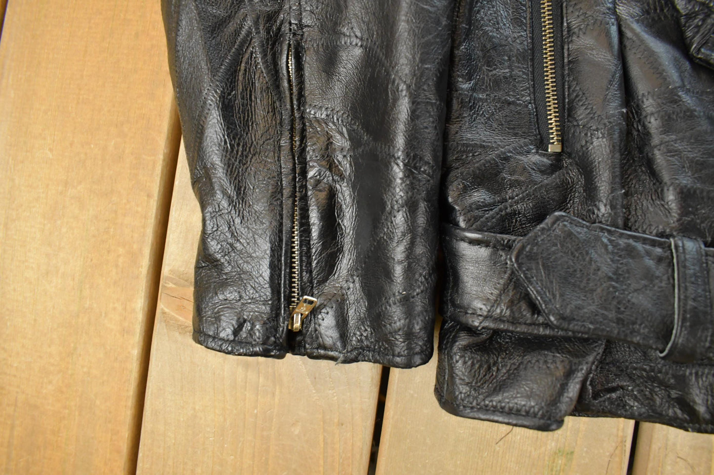 Vintage 1990s USA Biker Motorcycle Leather Jacket Men's Large from propervintagecanada