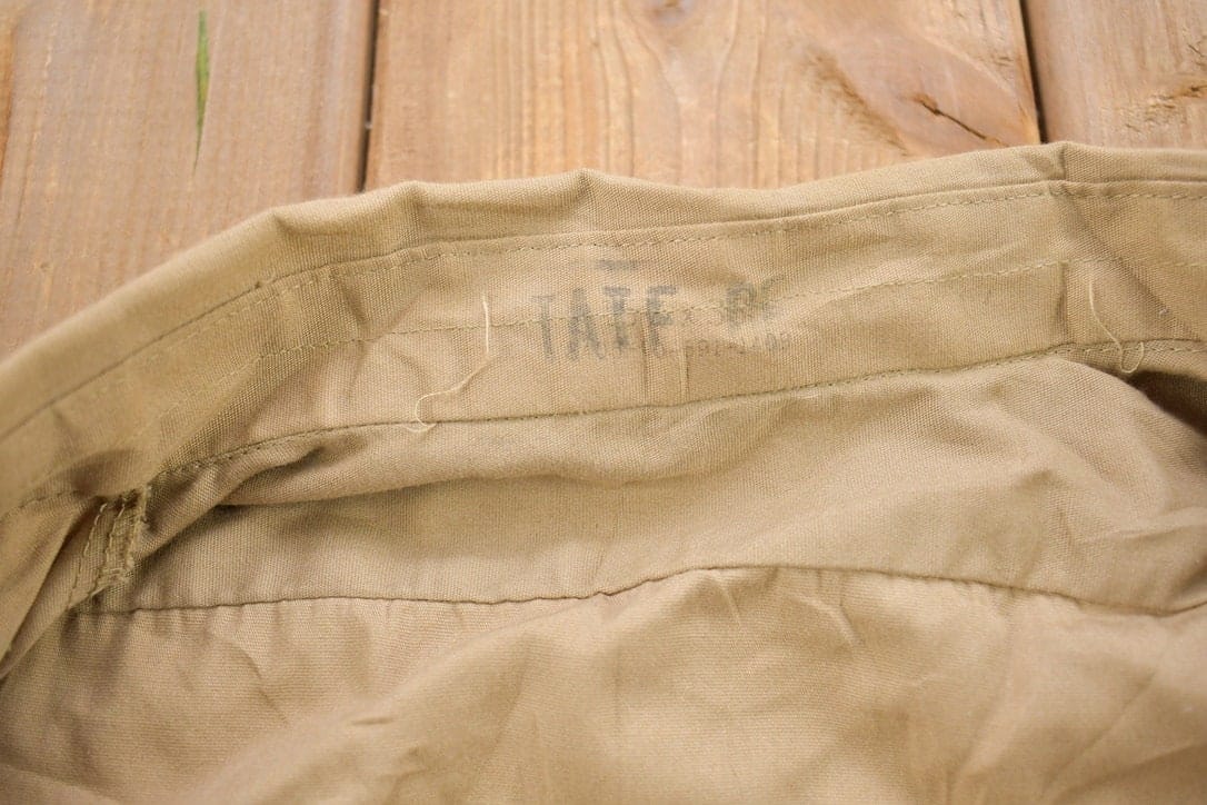 Vintage 1990s USMC Beige Blank Military Button Up Shirt Men's Large from propervintagecanada
