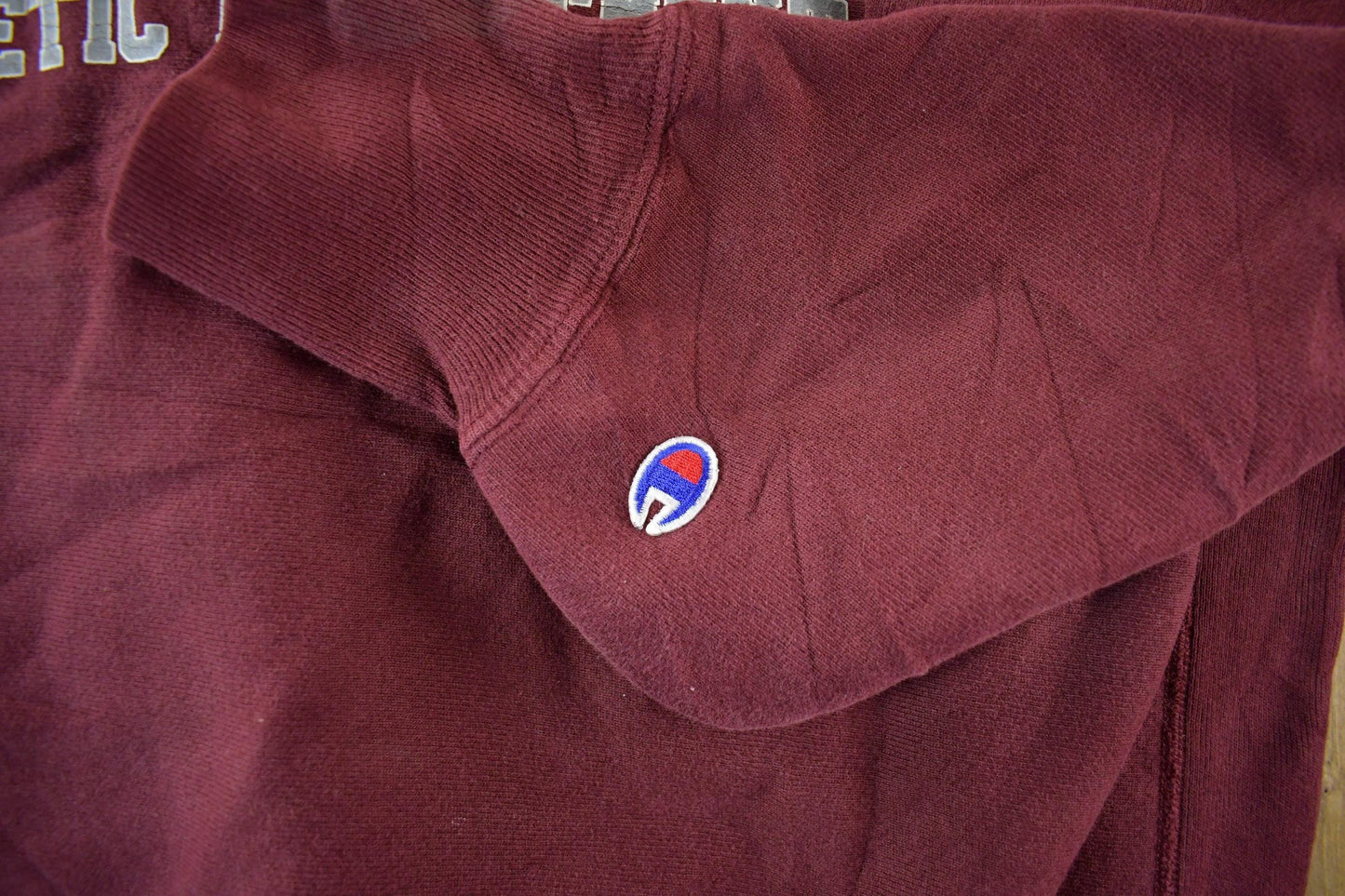 Vintage 1990s UW LA Crosse Champion Reverse Weave Crewneck Sweatshirt Men's XL from propervintagecanada