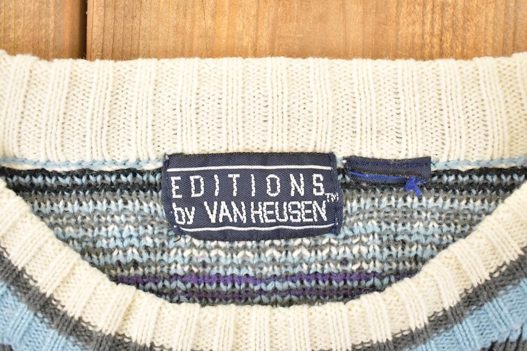 Vintage 1990s Van Heusen AOP Winter Knit Crewneck Sweater Men's M from propervintagecanada