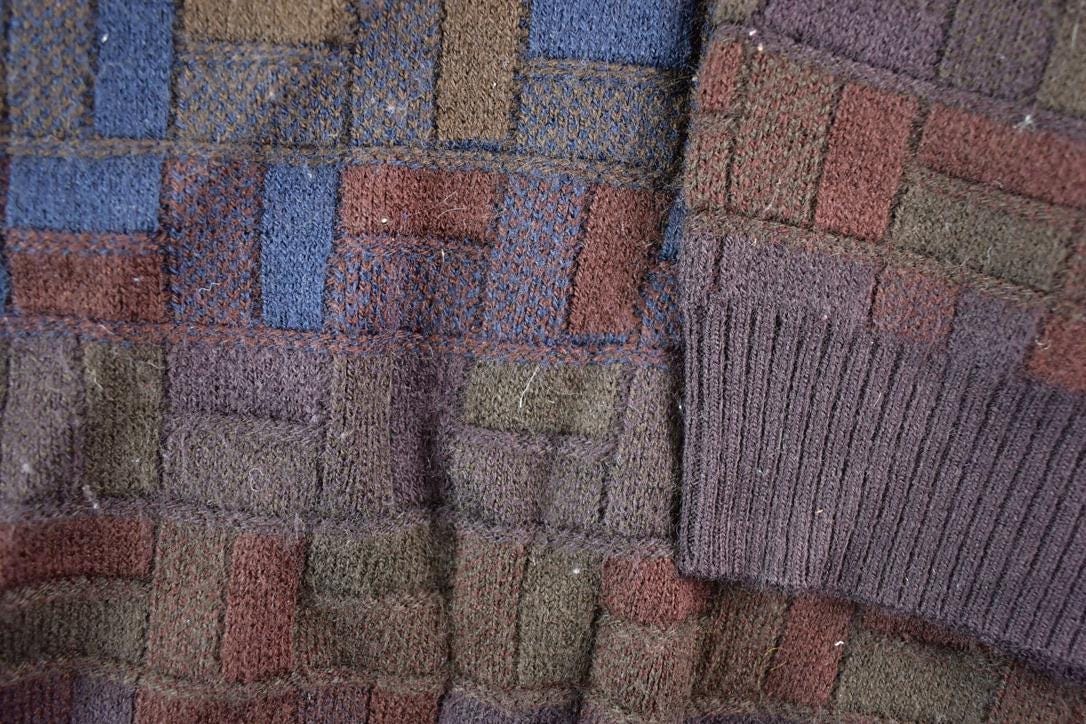 Vintage 1990s Van Heusen Knit Abstract Pattern Crewneck Sweater Mens L from propervintagecanada