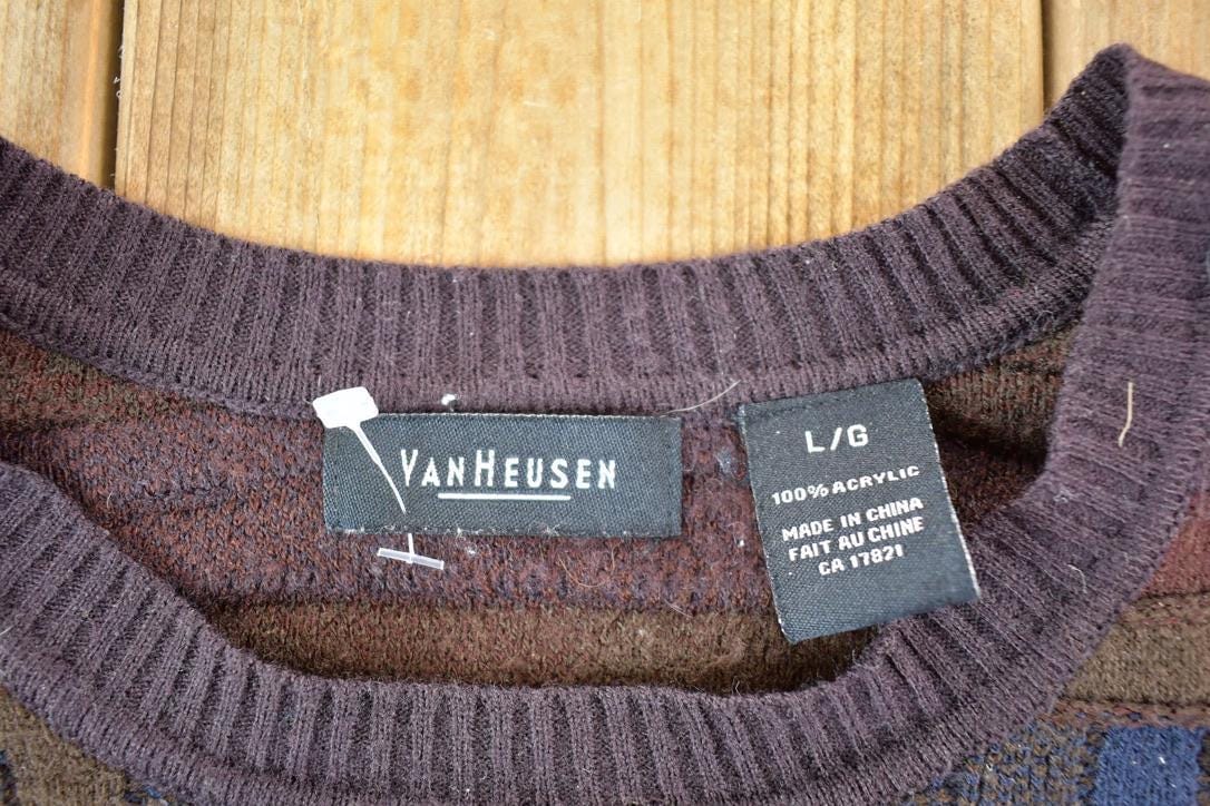 Vintage 1990s Van Heusen Knit Abstract Pattern Crewneck Sweater Mens L from propervintagecanada