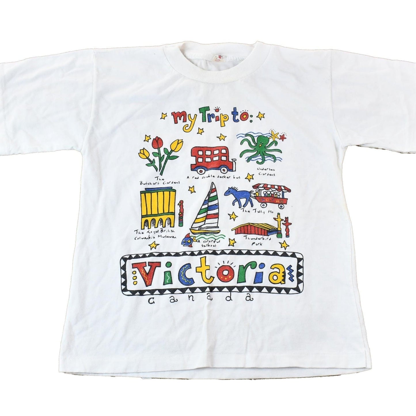 Vintage 1990s Victoria British Colombia Landmarks Souvenir Single Stitch Graphic Travel T-Shirt Made In Canada Men's Small from propervintagecanada