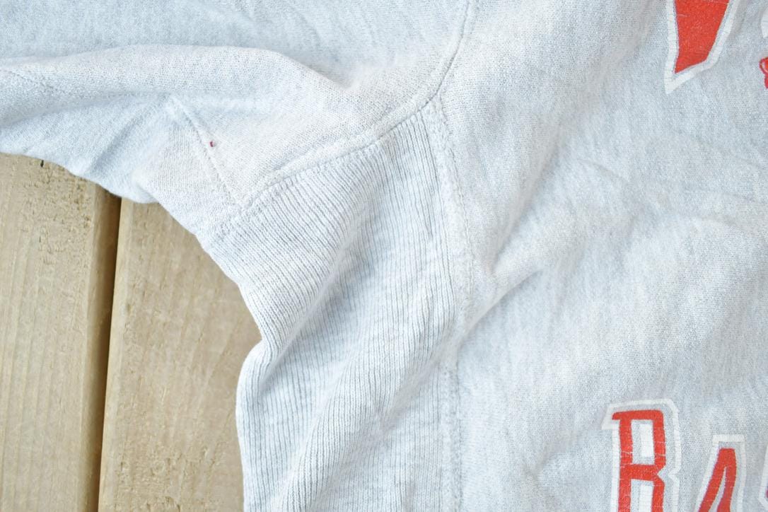 Vintage 1990s Vikings Basketball Lee Cross Grain Souvenir Crewneck Sweatshirt Made In USA Men's Small from propervintagecanada