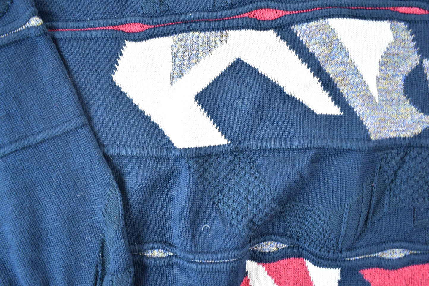 Vintage 1990s Vintorio Rochetti Knit Abstract Pattern Crewneck Sweater Mens XL from propervintagecanada