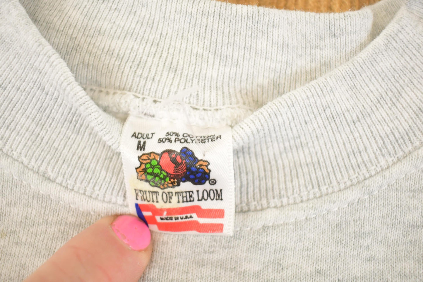 Vintage 1990s Virginia Beach Souvenir Crewneck Sweatshirt Men's from propervintagecanada