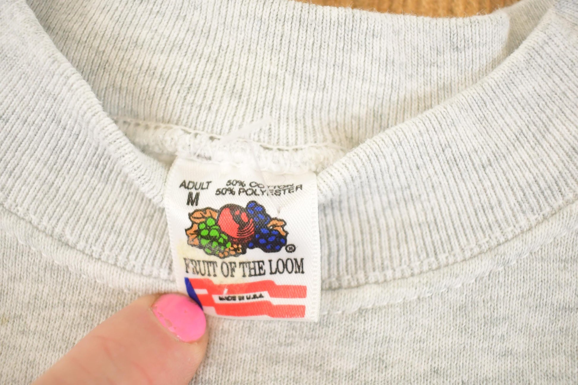 Vintage 1990s Virginia Beach Souvenir Crewneck Sweatshirt Men's from propervintagecanada