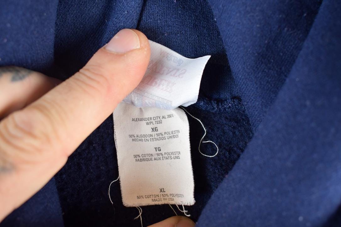 Vintage 1990s Wahlert Basketball Eggers Hoodie Sweatshirt Mens XL from propervintagecanada