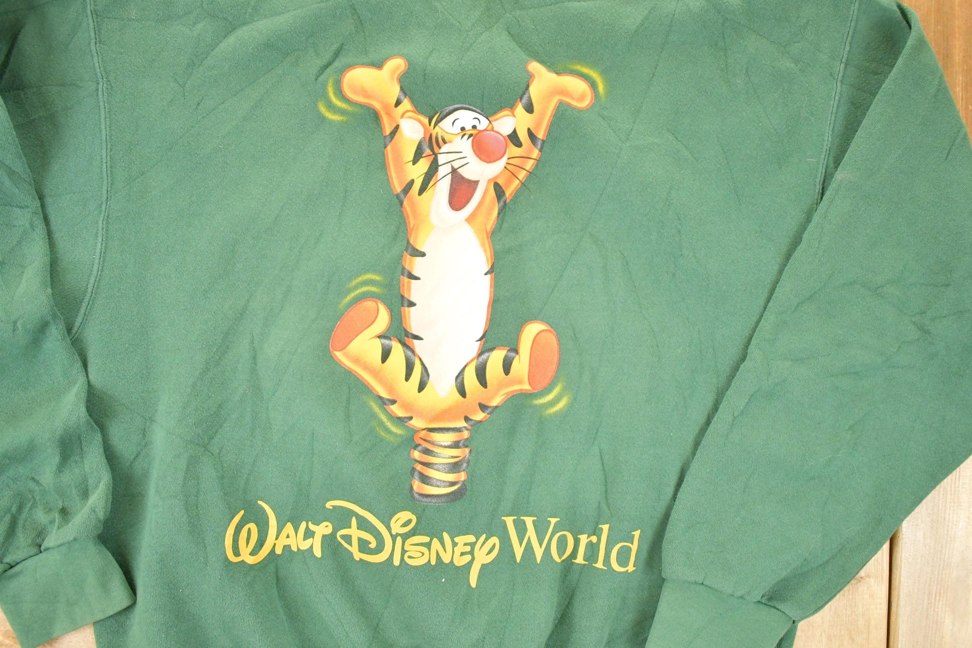 Vintage 1990s Walt Disney World Tigger Crewneck Sweater Men's L from propervintagecanada
