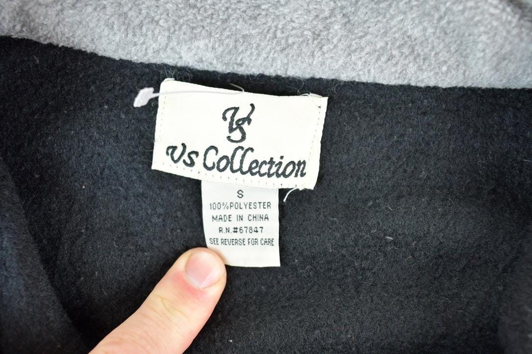 Vintage 1990s Welcome To Las Vegas Fleece Outdoorsman Sweater Men's Large from propervintagecanada