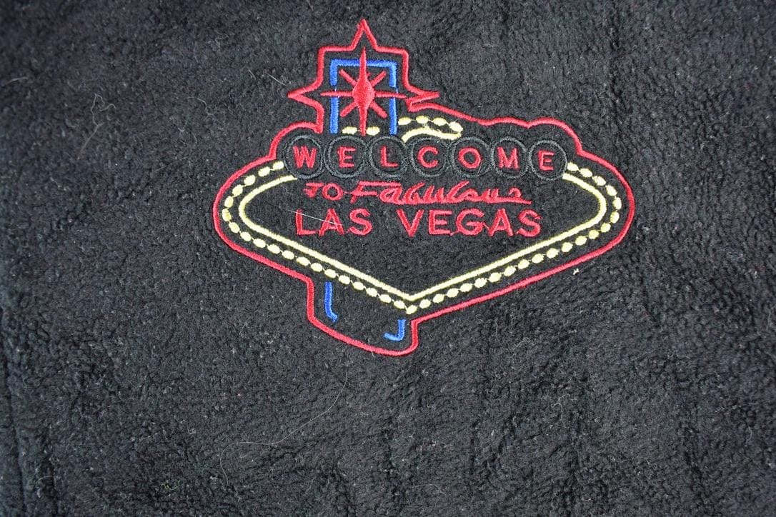 Vintage 1990s Welcome To Las Vegas Fleece Outdoorsman Sweater Men's Large from propervintagecanada