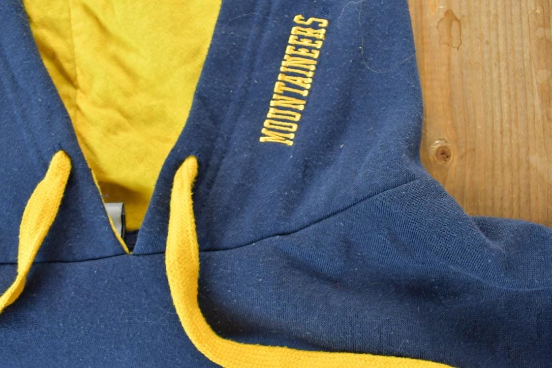Vintage 1990s West Virginia Mountaineers University Hoodie Men's Large from propervintagecanada