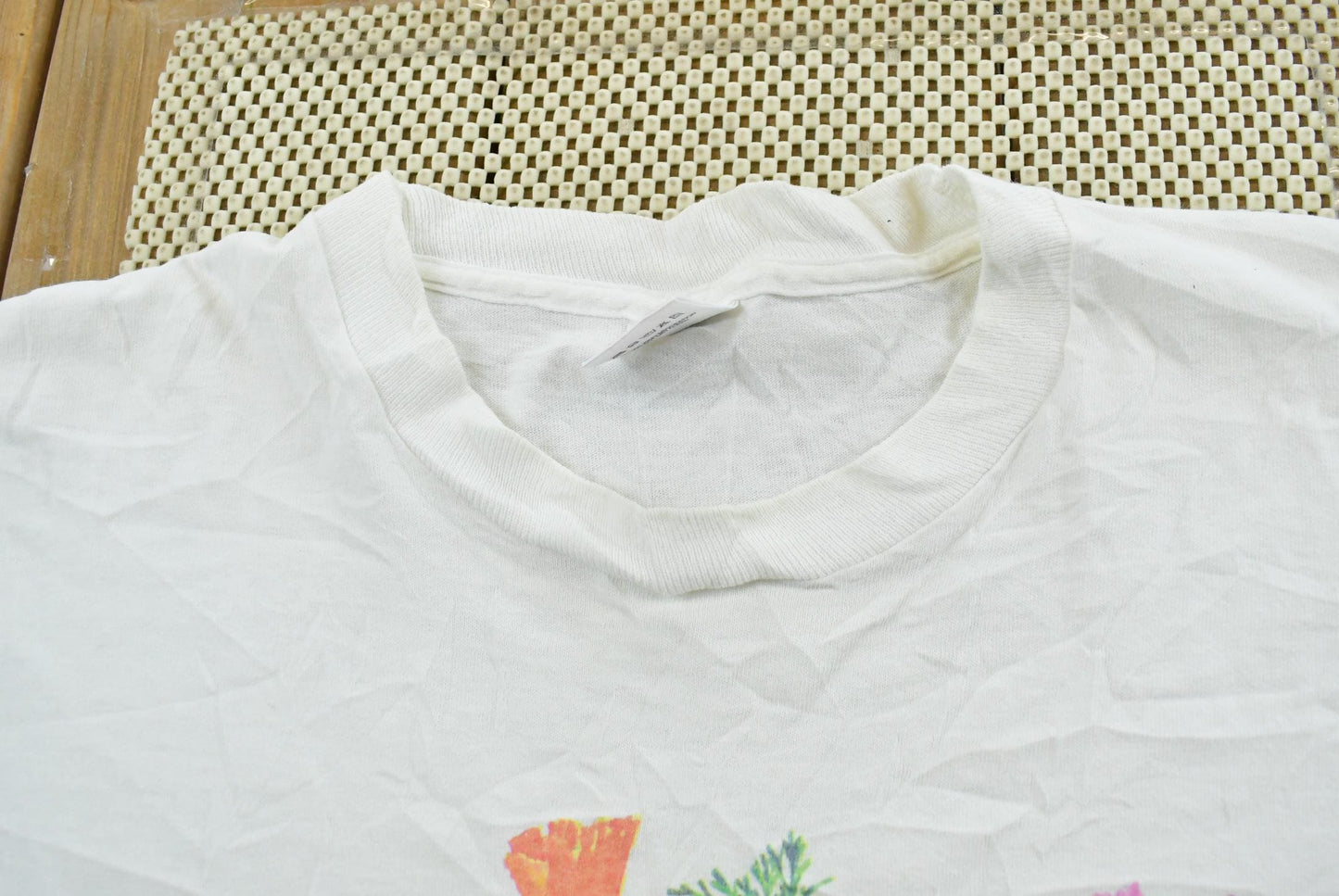 Vintage 1990s Western Wildflowers Nature T-Shirt Men's L from propervintagecanada