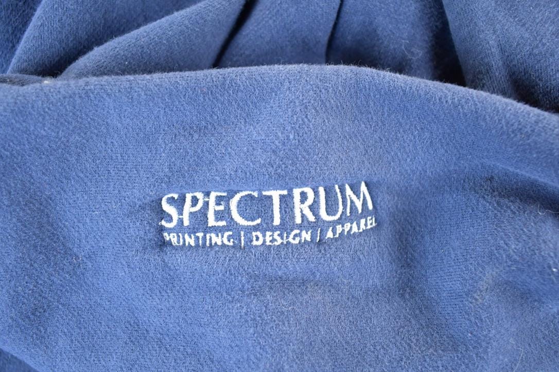 Vintage 1990s White Bear Clothing Hoodie Sweatshirt Mens L from propervintagecanada