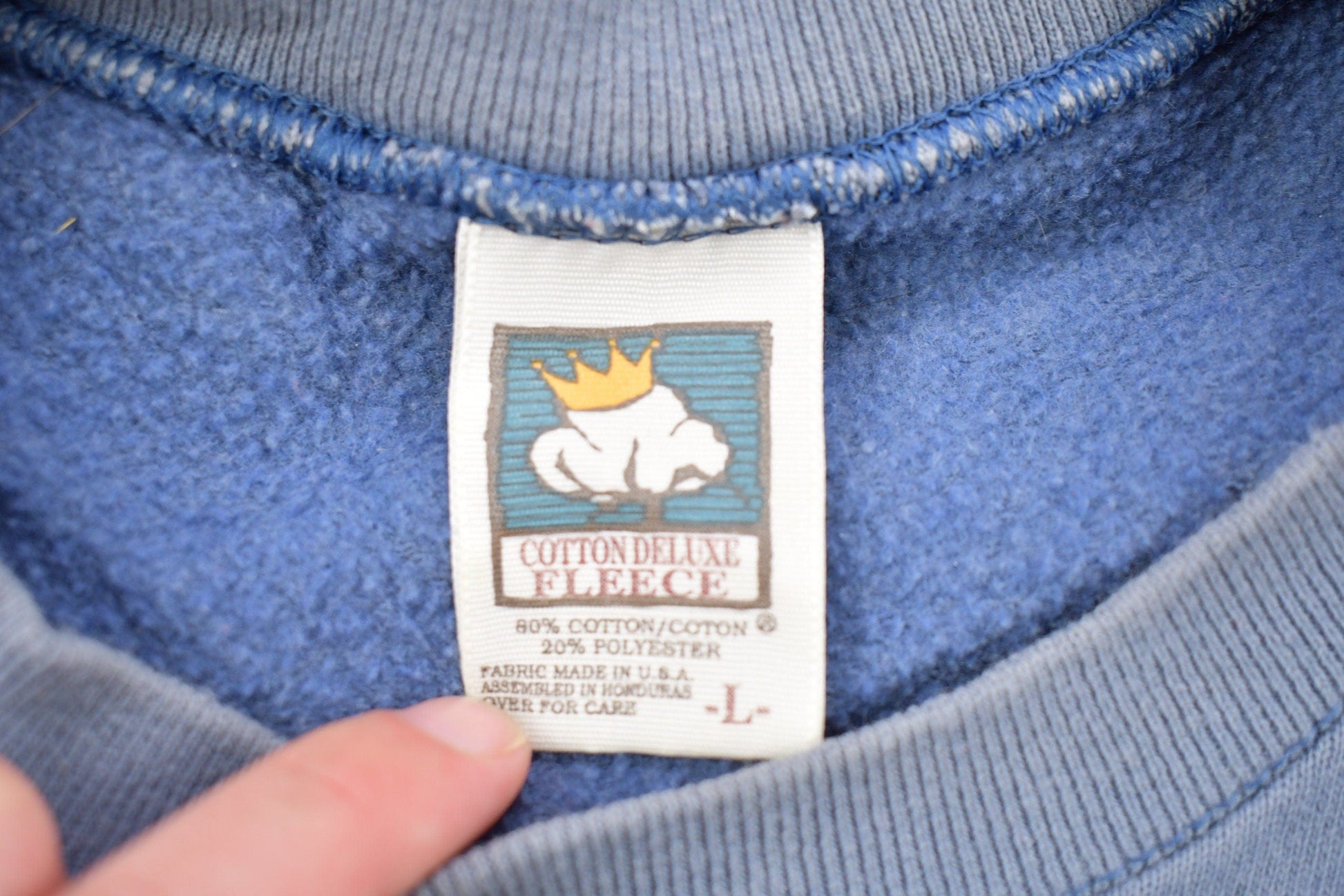 Vintage 1990s White Cap Mountains Wisconsin Crewneck Sweatshirt Men's Medium from propervintagecanada