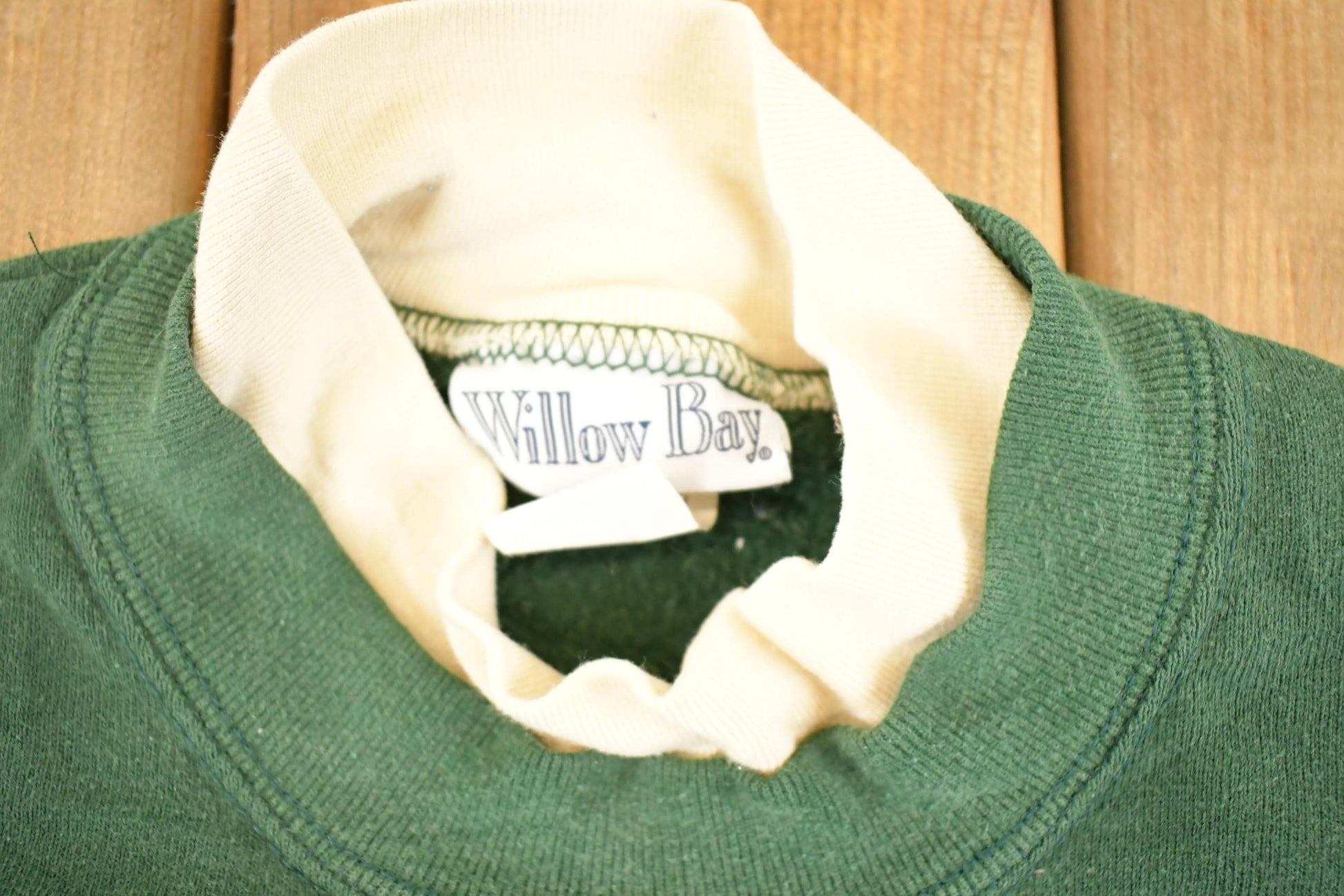 Vintage 1990s Willow Bay Cute Christmas Double Collar Souvenir Crewneck Sweatshirt Women's M / 90's Tourist Vacation Graphic Sweater from propervintagecanada