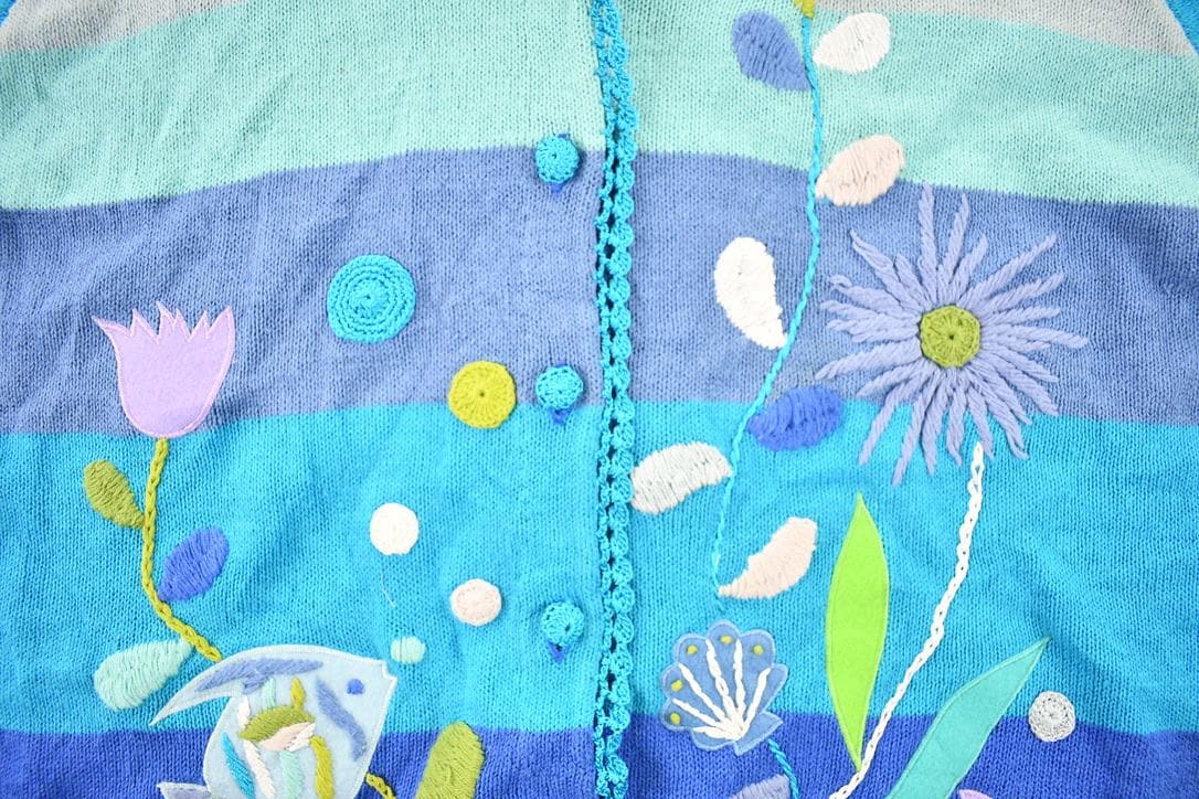 Vintage 1990s Willow ridge Embroidered Floral Heavy Knit Button Up Shirt Women's XL from propervintagecanada