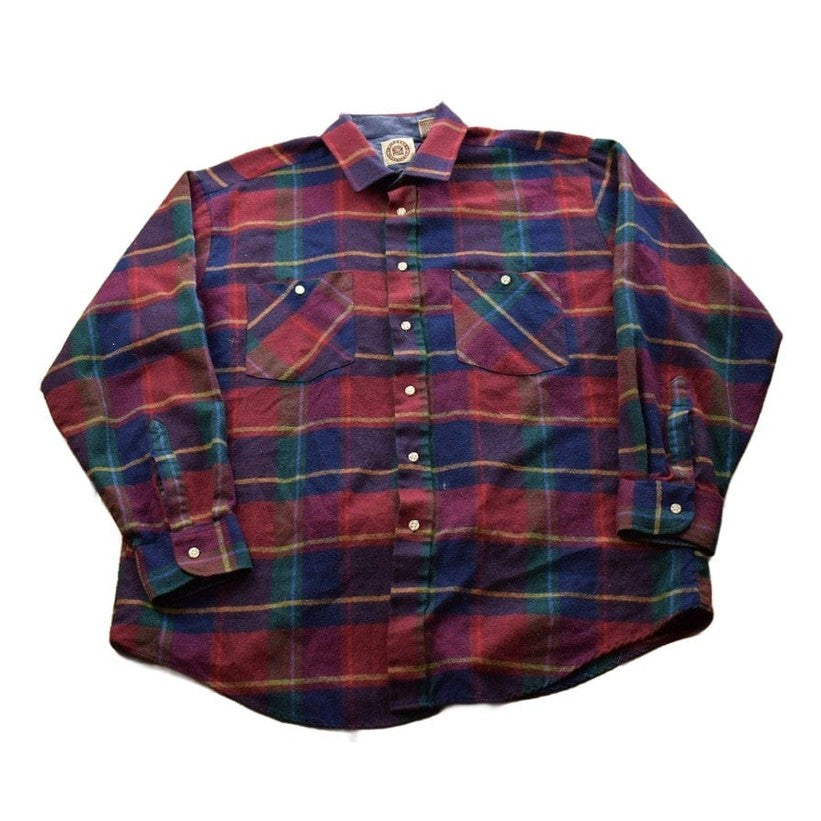 Vintage 1990s Windsor Plaid Flannel Button Up Shirt Men's XL from propervintagecanada