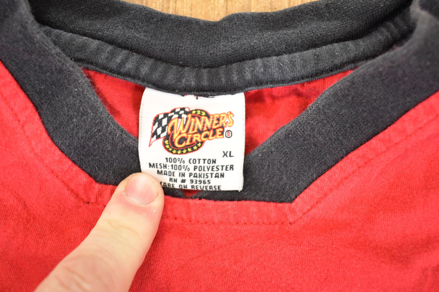 Vintage 1990s Winners Circle Dale Jr 8 Souvenir Racing T-Shirt Men's L from propervintagecanada