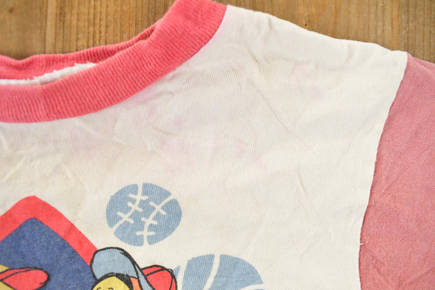 Vintage 1990s Winnie The Pooh Cartoon T-Shirt Toddler Medium Men's Medium from propervintagecanada