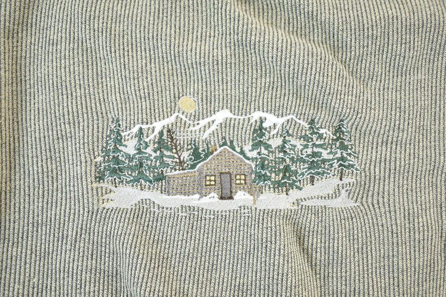 Vintage 1990s Winter Cottage Outdoorsman Crewneck Sweatshirt Men's XL from propervintagecanada