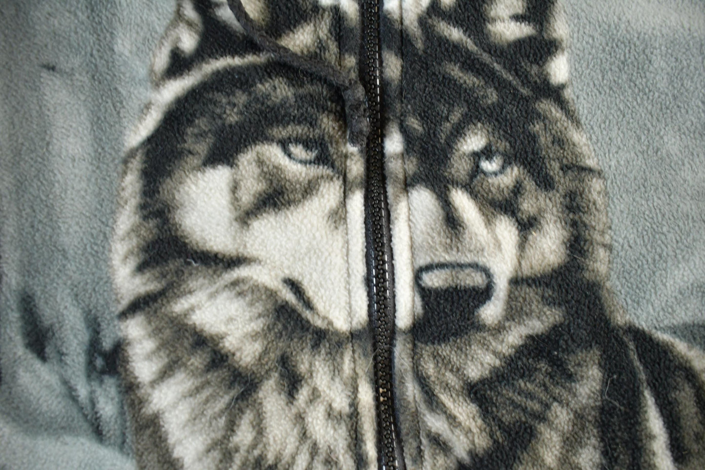 Vintage 1990s Winter Wolf Theme Fleece Sweater Jacket Men's Medium from propervintagecanada