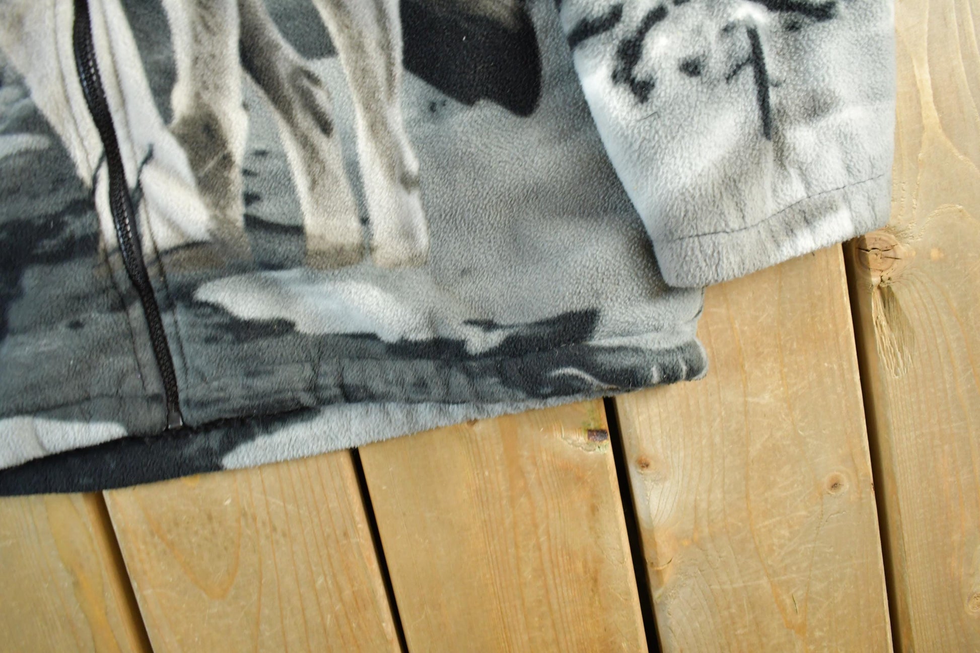 Vintage 1990s Winter Wolf Theme Fleece Sweater Jacket Men's Medium from propervintagecanada