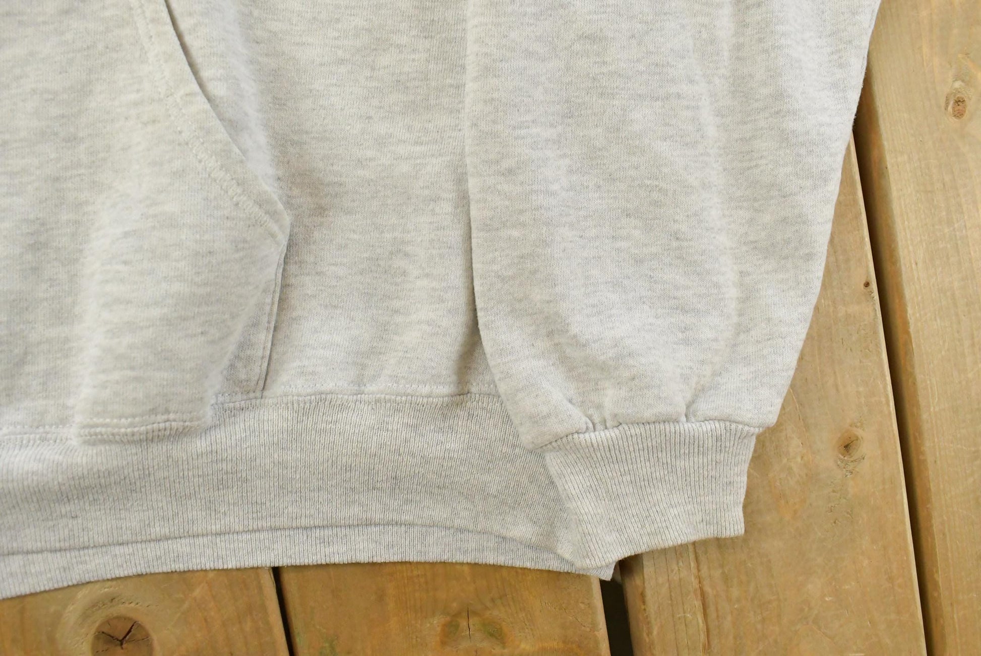 Vintage 1990s Wisconsin Dells Travel Souvenir Hoodie Sweatshirt Men's 2XL / Made In USA / 90's Destination Sweater from propervintagecanada