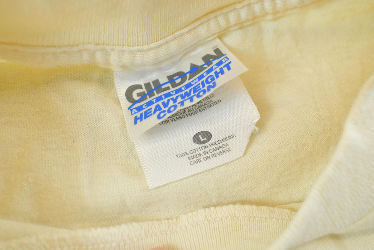Vintage 1990s Wisconsin Embroidered Souvenir T Shirt Mens XL from propervintagecanada