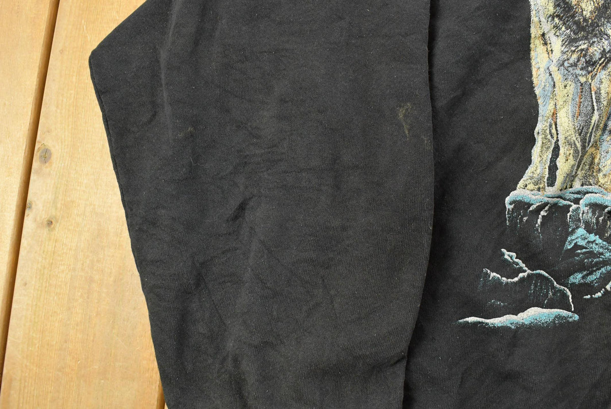 Vintage 1990s Wolf Graphic Print Crewneck Sweatshirt Mens 2XL from propervintagecanada