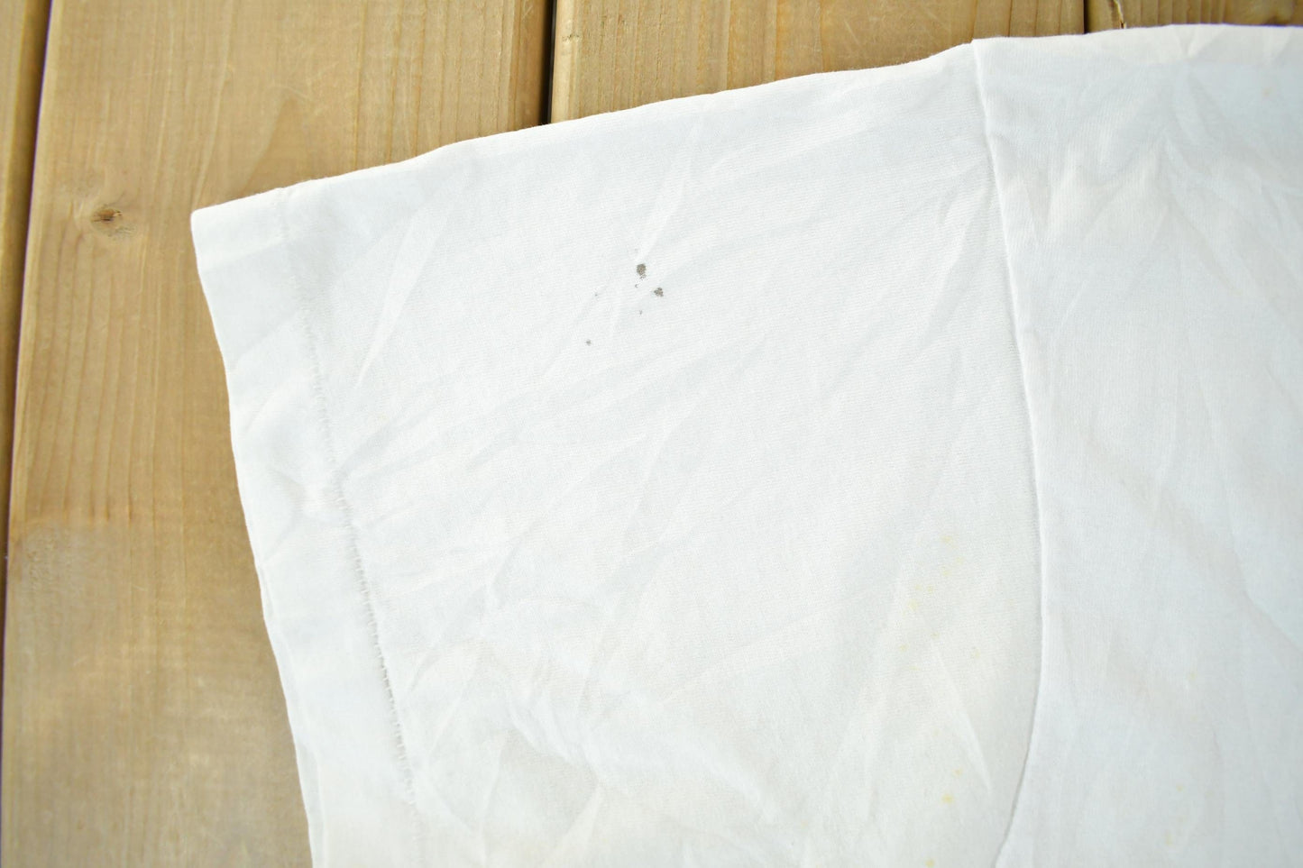 Vintage 1990s Wolf Graphic T Shirt Men's XL from propervintagecanada