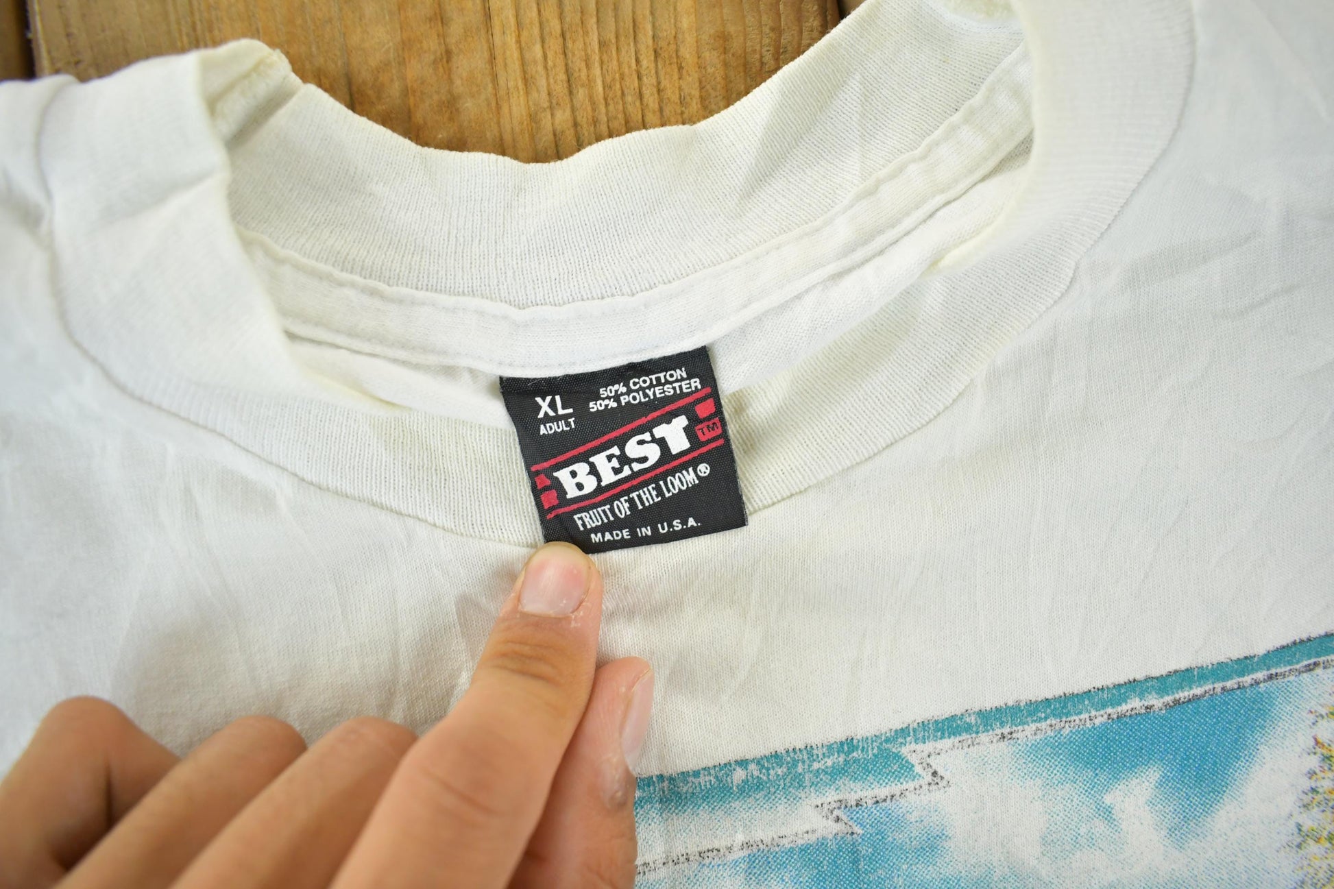 Vintage 1990s Wolf Graphic T Shirt Men's XL from propervintagecanada