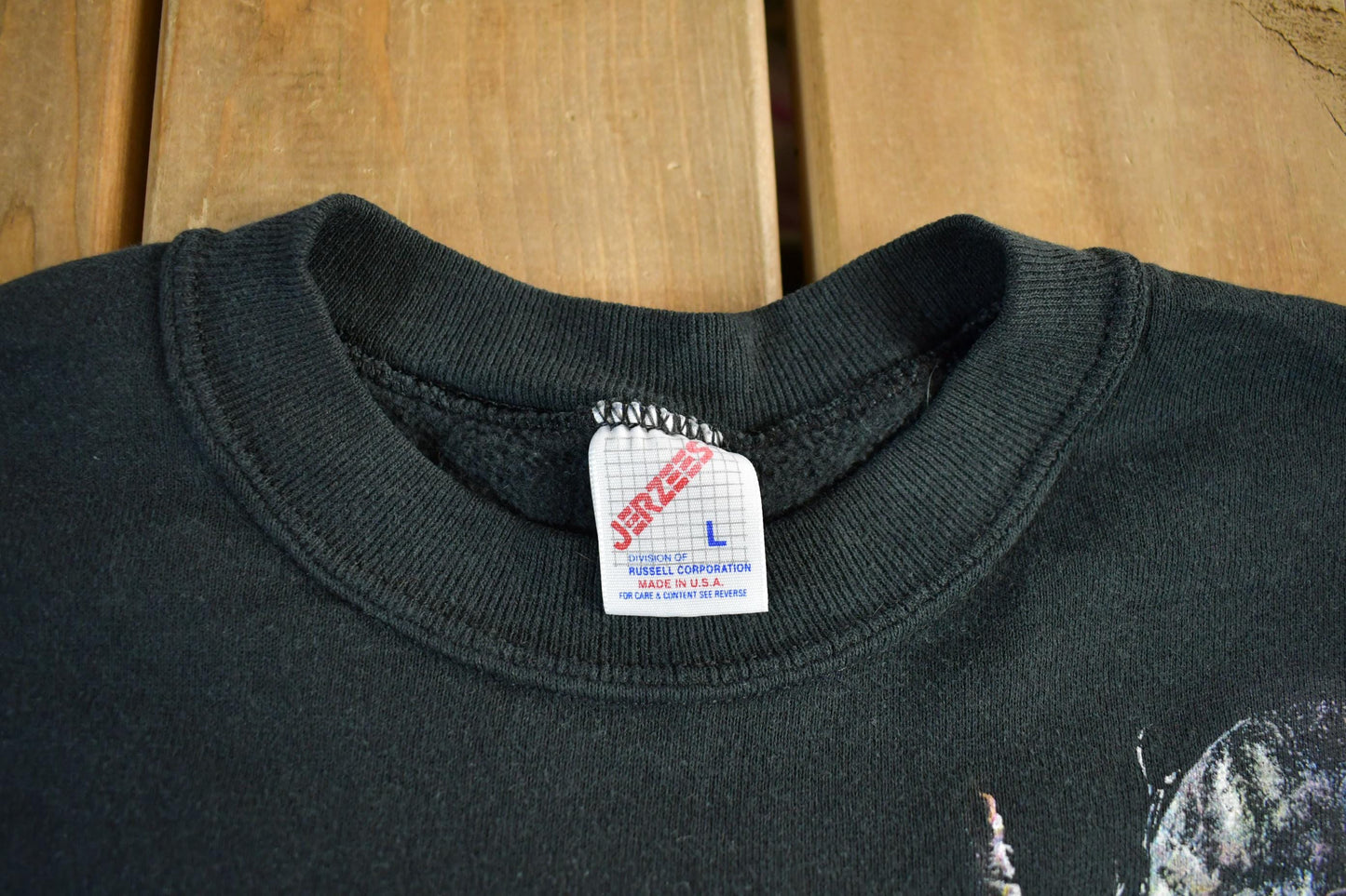 Vintage 1990s Wolf Nature Crewneck Sweatshirt Men's M-L from propervintagecanada